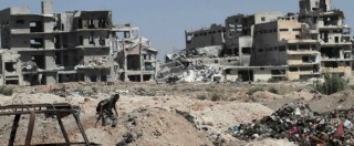 Copertina di Siria, Onu: “Assad non rispetta impegni sulla tregua, gli aiuti non sono arrivati”. Mosca: “Damasco ritira tank da Aleppo”
