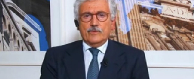 Copertina di Referendum, D’Alema: ‘Il No sarebbe garanzia di stabilità. Modifiche all’Italicum? Renzi si è preoccupato per il M5s”