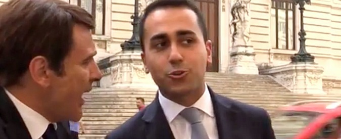 Copertina di Roma, Di Maio annuncia i nuovi assessori al finto Renzi, che ribatte: “Vediamo tra 24 ore”