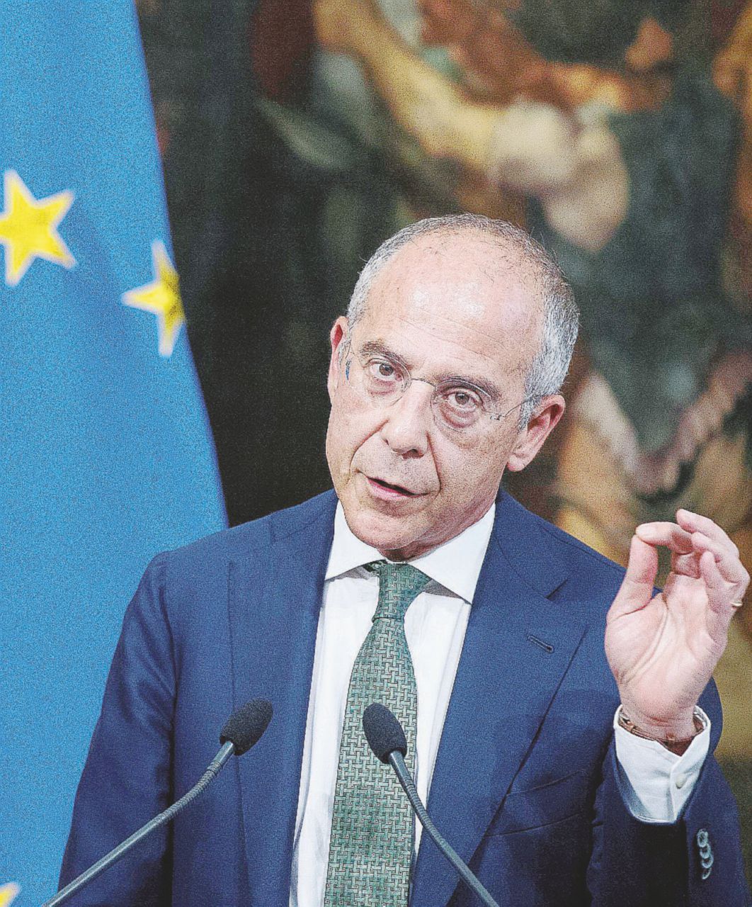 Copertina di Enel, ultimi giorni di Pompei: l’uomo della fibra se ne va