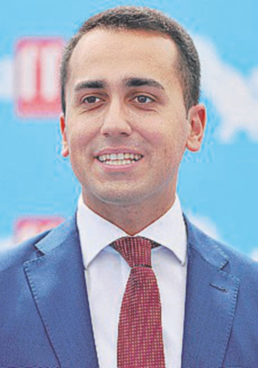 Di Maio: “È solo l’inizio della bufera. Andiamo avanti” Di Maio: “È solo l’inizio della bufera. Andiamo avanti”