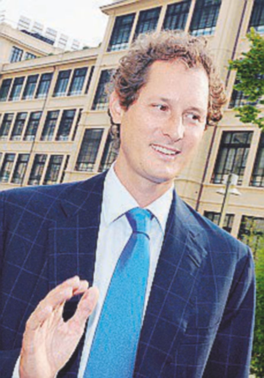 Elkann porta Exor in Olanda e annuncia che voterà Sì Elkann porta Exor in Olanda e annuncia che voterà Sì