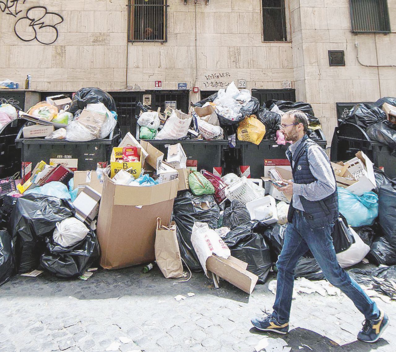 Gli impianti dell’Ama - Nel mirino della Procura ci sono i 4 impianti di smaltimento di rifiuti a Roma, due sono di Ama - Ansa “Irregolarità non segnalate”. Muraro presto in Procura