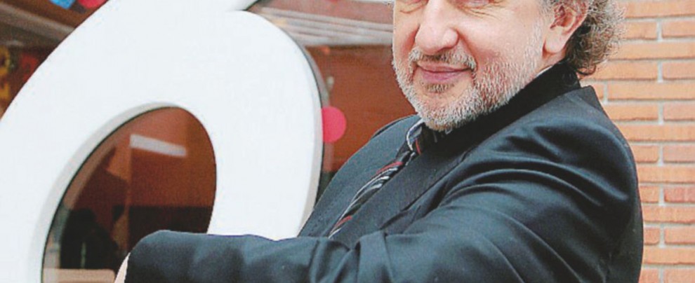 Matematico e scrittore - Piergiorgio Odifreddi, docente universitario e divulgatore scientifico, è nato a Cuneo il 13 luglio 1950 Tutto quello che credete è stupido: dalla A alla Z