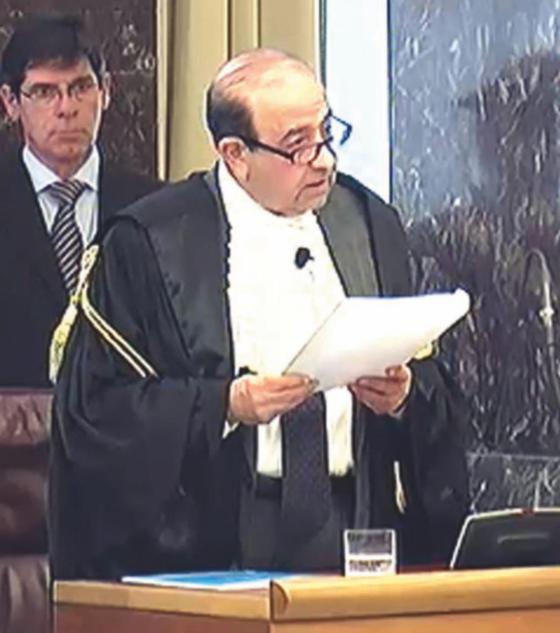 Chi, io? - Il magistrato Raffaele De Dominicis. Era stato indicato come assessore al Bilancio - Ansa Il talento teatrale di Raffaele De Dominicis, assessore ripudiato ma forse ancora in carica