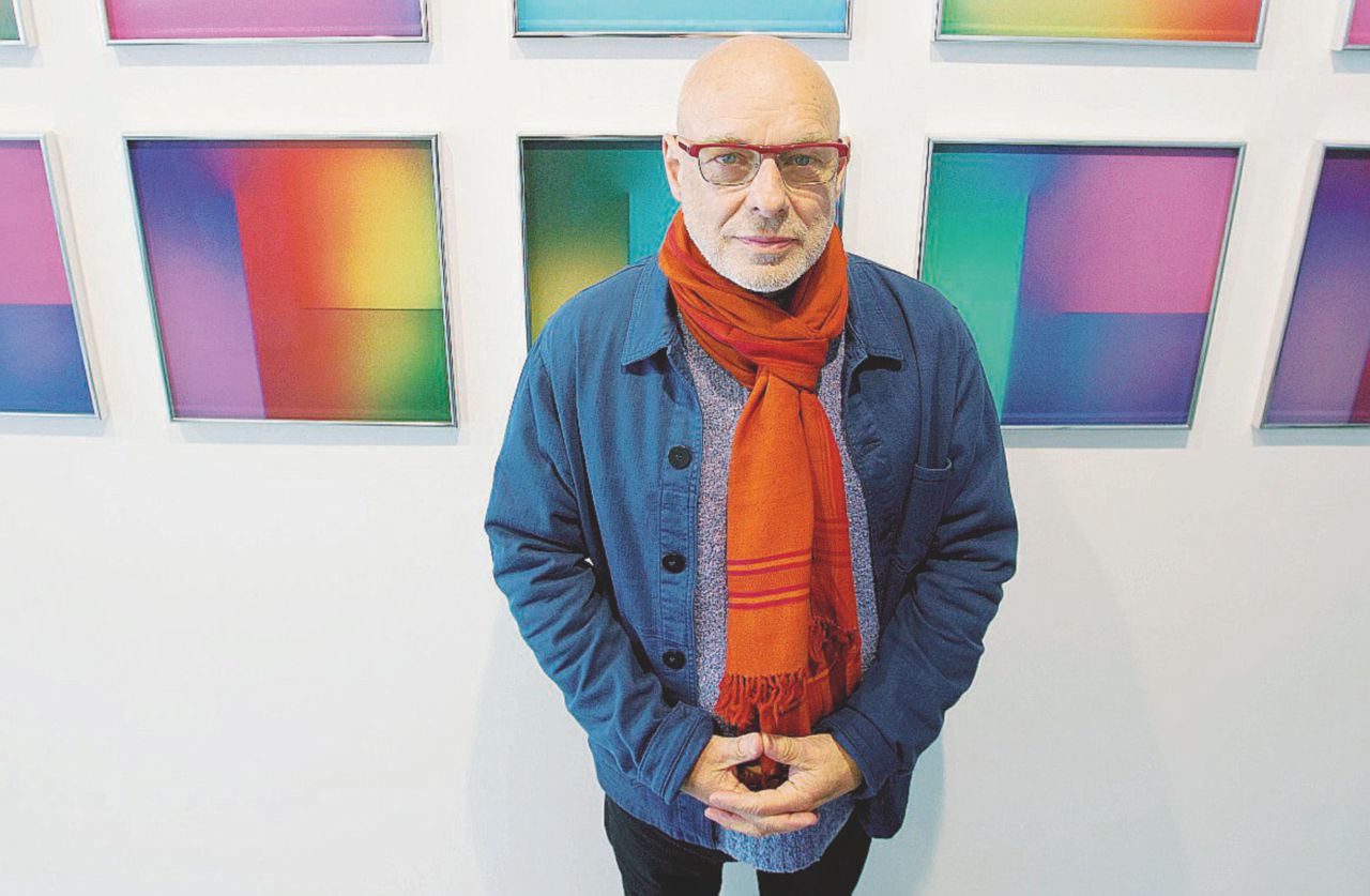 Il compositore britannico Brian Eno “Il boicottaggio è l’unica carta che mette Israele a disagio”