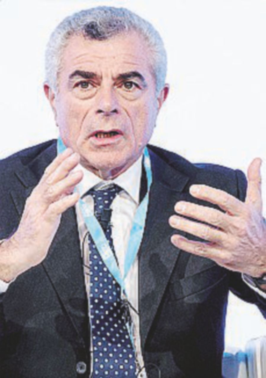 Moretti: “Ho salvato Leonardo dal fallimento” Moretti: “Ho salvato Leonardo dal fallimento”