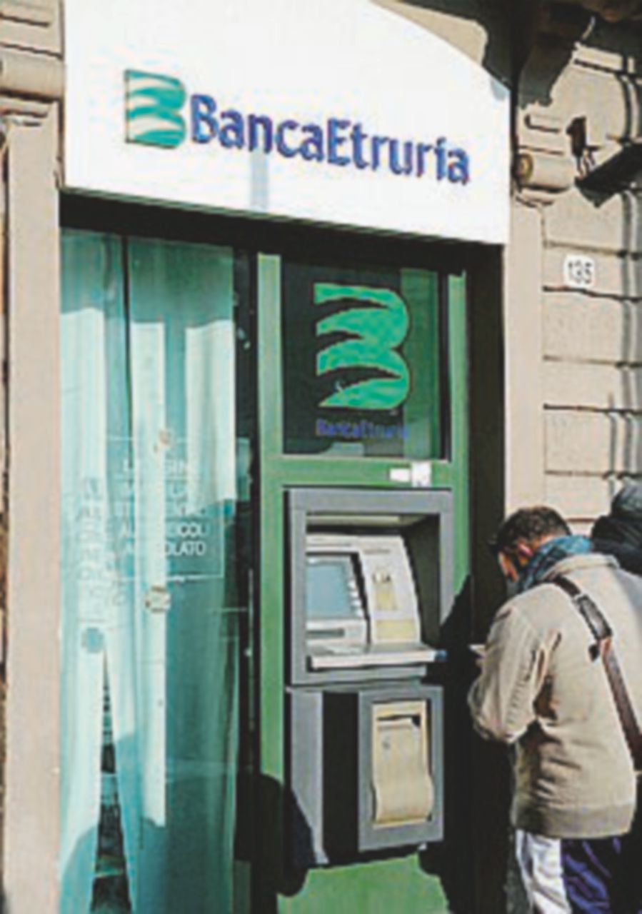 Etruria & C, partono i primi 600 rimborsi per i clienti beffati Etruria & C, partono i primi 600 rimborsi per i clienti beffati