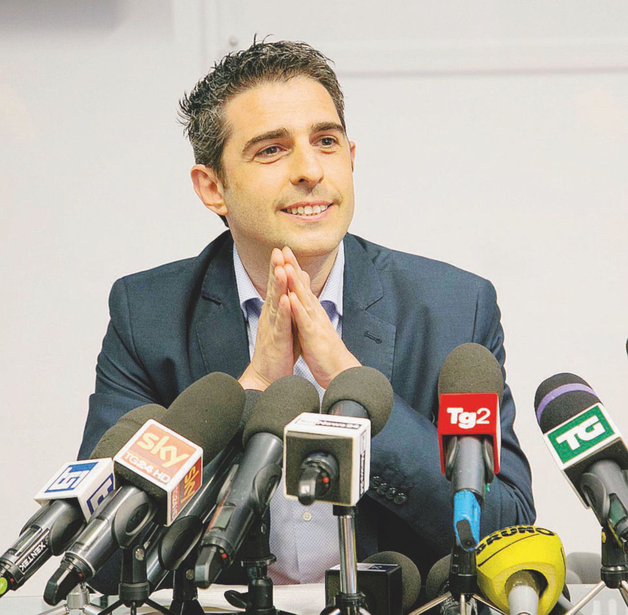 Il Gip archivia Pizzarotti. Che resta sospeso dal M5S Il Gip archivia Pizzarotti. Che resta sospeso dal M5S