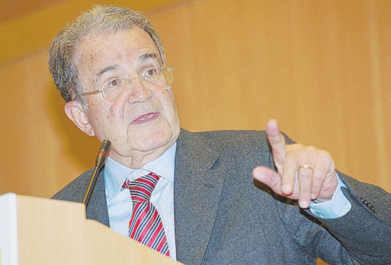L’ex premier - Romano Prodi, presidente del Consiglio dal ‘96 al ’98 e dal 2006 al 2008 - Ansa Quanto è difficile celebrare chi ha portato l’Italia nell’euro