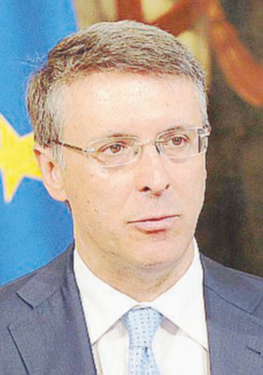 Cantone: “Siamo invasi da segnalazioni sui concorsi” Cantone: “Siamo invasi da segnalazioni sui concorsi”
