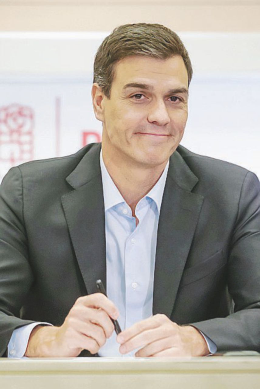 Pedro Sánchez - LaPresse I socialisti affondano nelle Regionali Sánchez e il salvagente delle primarie