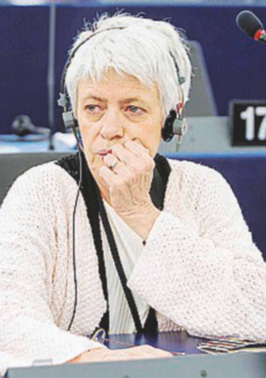 Barbara Spinelli: “Basta sparare contro i gommoni” Barbara Spinelli: “Basta sparare contro i gommoni”