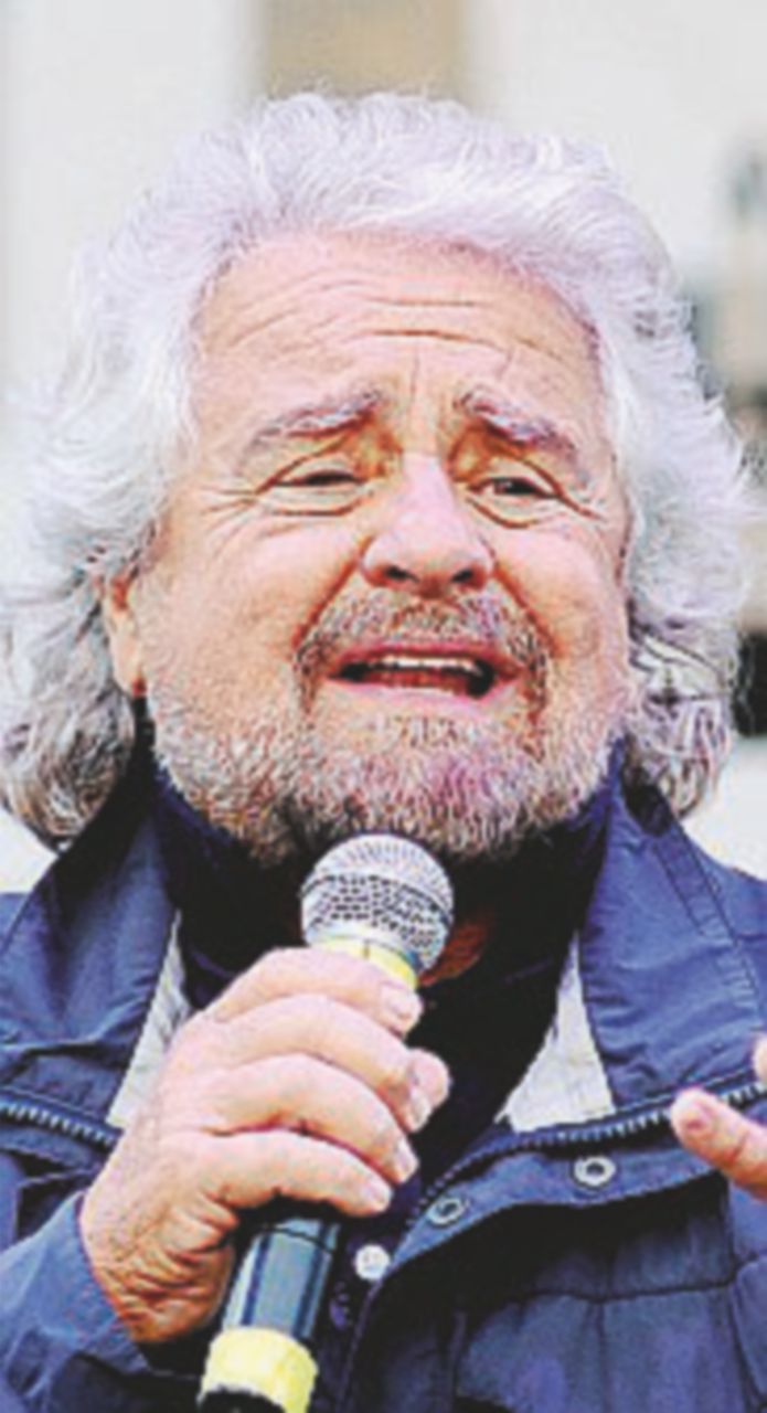 Beppe Grillo “È un menomato morale”
