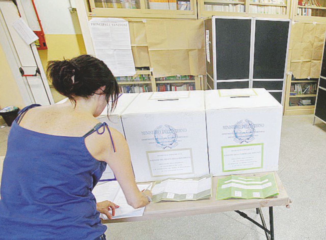 Il voto estero è stato in questi anni quasi una fotocopia di quello nazionale - Ansa Il resto del mondo che può cambiare la Carta: c’è anche il grillino per il Sì