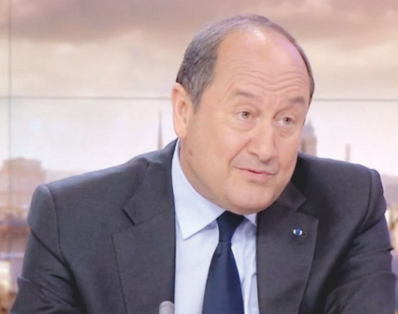 Nella stanza dei bottoni - Bernard Squarcini, da poliziotto a capo dei Servizi fino al 2013 Dossier e soffiate, i segreti dello Squalo