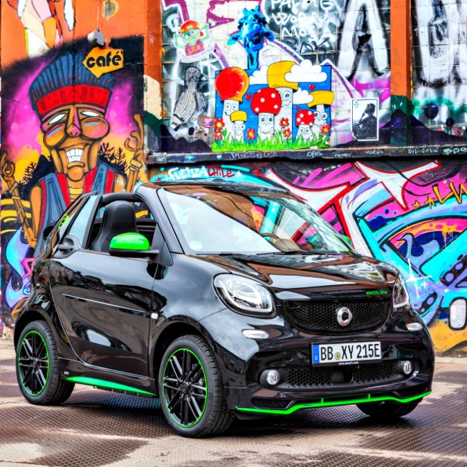 Copertina di Salone di Parigi, la scossa elettrica della Smart – FOTO