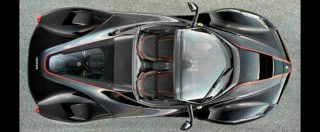 Copertina di Salone di Parigi 2016, Ferrari presenta la GTC4 Lusso T V8 e LaFerrari Aperta. “Ma non faremo mai una supercar elettrica” – FOTO