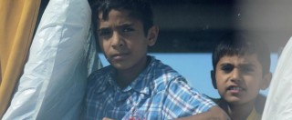 Copertina di Migranti, Oxfam: “Ogni giorno in Italia ventotto minori non accompagnati scompaiono. Il sistema d’accoglienza è inefficace, non fornisce supporto necessario” – FOTO e VIDEO