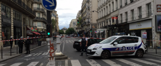 Copertina di Parigi, operazione anti-terrorismo nella zona di Les Halles. “Falso allarme”