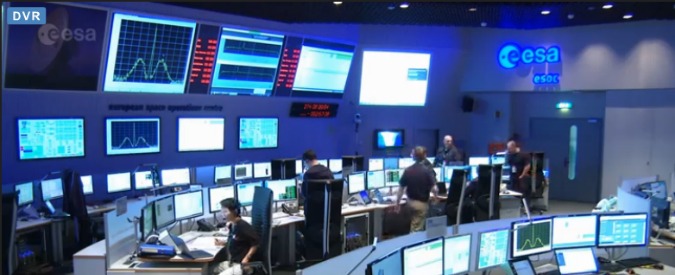 Copertina di La sonda Rosetta è atterrata sulla cometa, la sua missione è terminata: rivedi la discesa