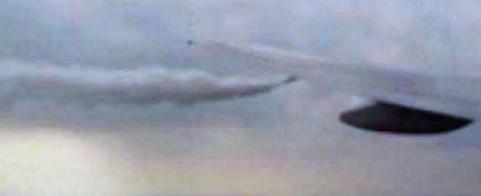 Copertina di Francia, aereo Air France scarica serbatoio sulla foresta di Fontainebleau: il video