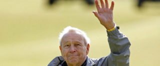 Copertina di Arnold Palmer, morta l’icona del golf. Da Tiger Woods a Obama, ecco il ricordo degli Usa