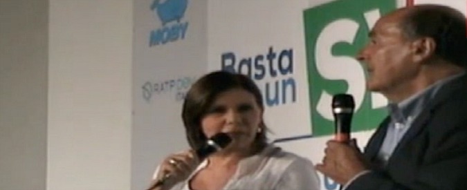 Copertina di Errani, Bersani a M5s e Salvini: “Come Gesù bambino quando passa nei paesi dell’Emilia del sisma”