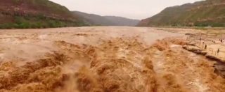 Copertina di Cina, le spettacolari cascate del fiume Giallo viste dal drone