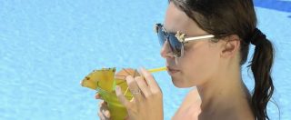 Copertina di Vacanze a Ibiza? Vuoi mettere l’estate in piscina a Milano? Lo spot acchiappa turisti di Sala