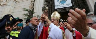 Copertina di Napoli, ladri rubano in chiesa le offerte dei fedeli per San Gennaro. Colpo da 13mila euro