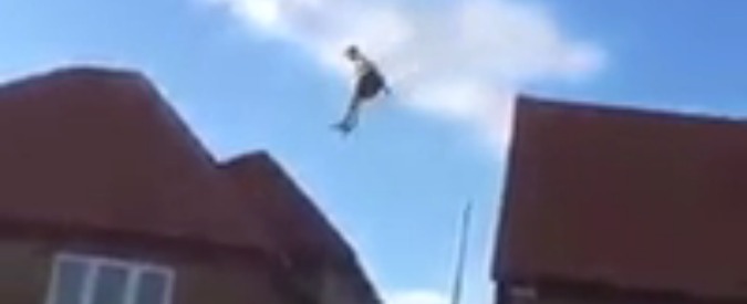 Copertina di “Se ti cimenti nel parkour, ecco che ti succede”: l’avvertimento della polizia inglese in un video