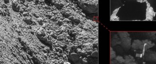 Copertina di Rosetta, la sonda madre ritrova Philae il lander scomparso. La sorpresa degli scienziati