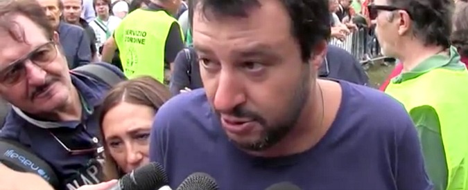Copertina di Salvini a Pontida e la Lega in tre parole: “Lavoro, sicurezza, sovranità”. E “Silvio Berlusconi”