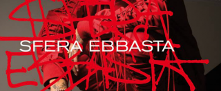 Copertina di Sfera Ebbasta, il successo ‘silenzioso’ del rapper di Cinisello Balsamo