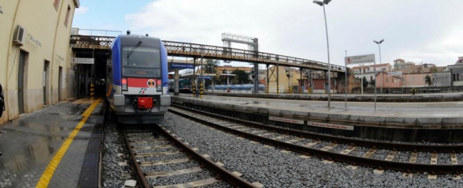 Treno diretto a Marsiglia fermo per quasi due ore a Tortona: disagi per passeggeri