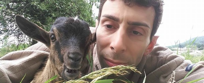Copertina di Il nazi-vegano Vassallo: “Grazie a chi mi odia farò sarò tutti i venerdì su Radio105”. Ma lo arrestano