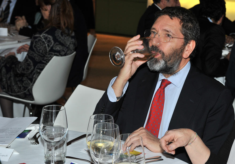 San Marino s’aggira per il Pd. Evviva er vino de li Castelli