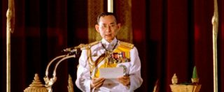 Copertina di Thailandia, morto il re Bhumibol Adulyadej: da 70 anni sul trono tra rinascimento e dittatura militare