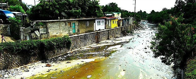 Copertina di Uragano nei Caraibi, immagini da un terzo mondo non troppo lontano da noi