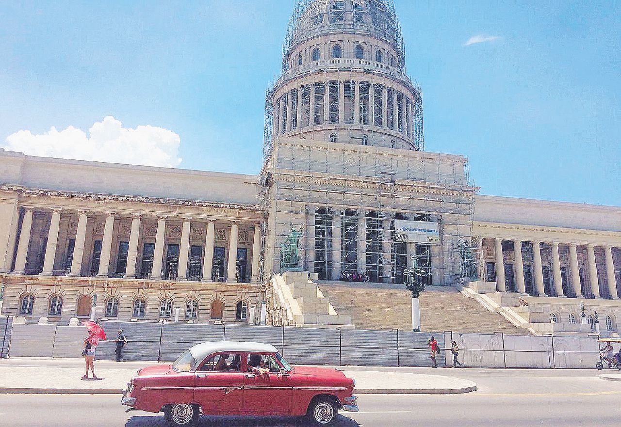 Copertina di I tesori “almendrónes” tra le strade di Cuba