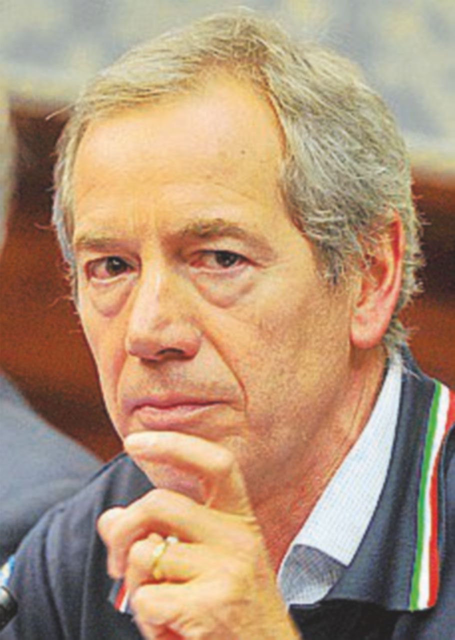 Grandi rischi bis, assolto Bertolaso: “Il fatto non sussiste” Grandi rischi bis, assolto Bertolaso: “Il fatto non sussiste”