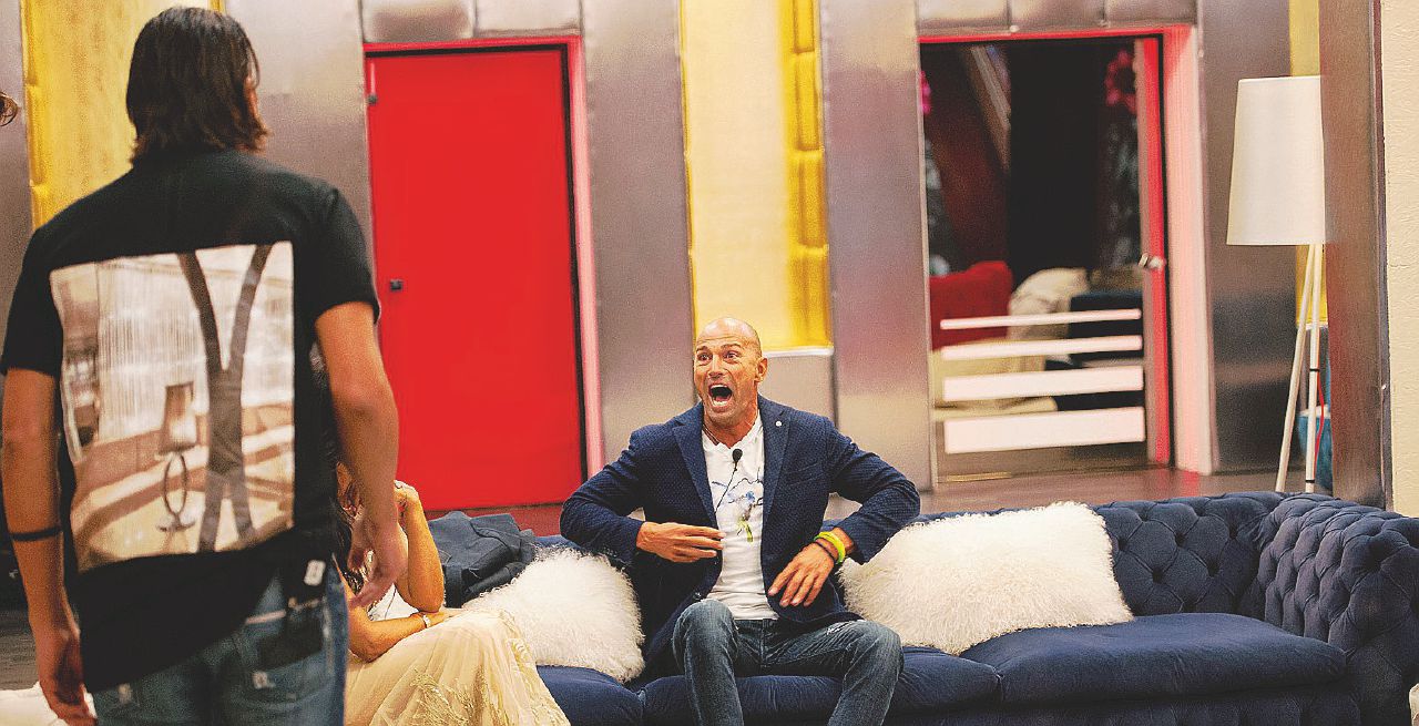 Grande Bordello Vip. Ci volevano i “famosi” per toccare il fondo