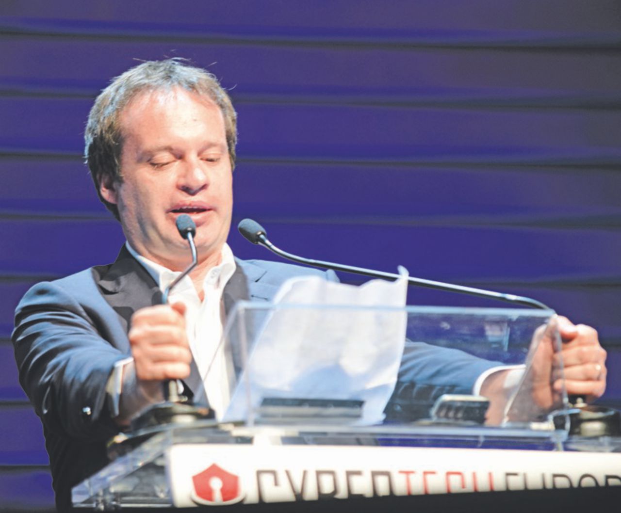 De Bortoli: i traffici opachi Renzi-Jp Morgan impediscono il soccorso delle altre banche