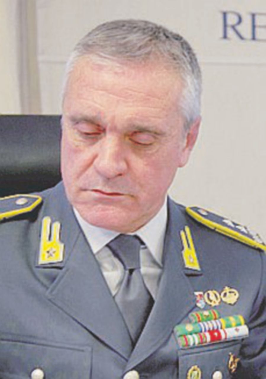 Inchieste e segreti, il generale Mango evita l’interdizione