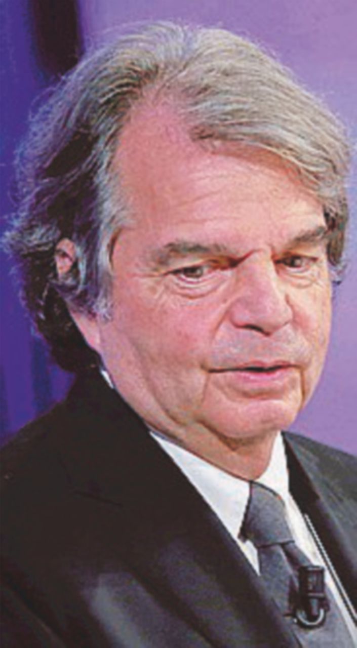 Lo spettro di B. agita Forza Italia: “Quando scende in campo?”