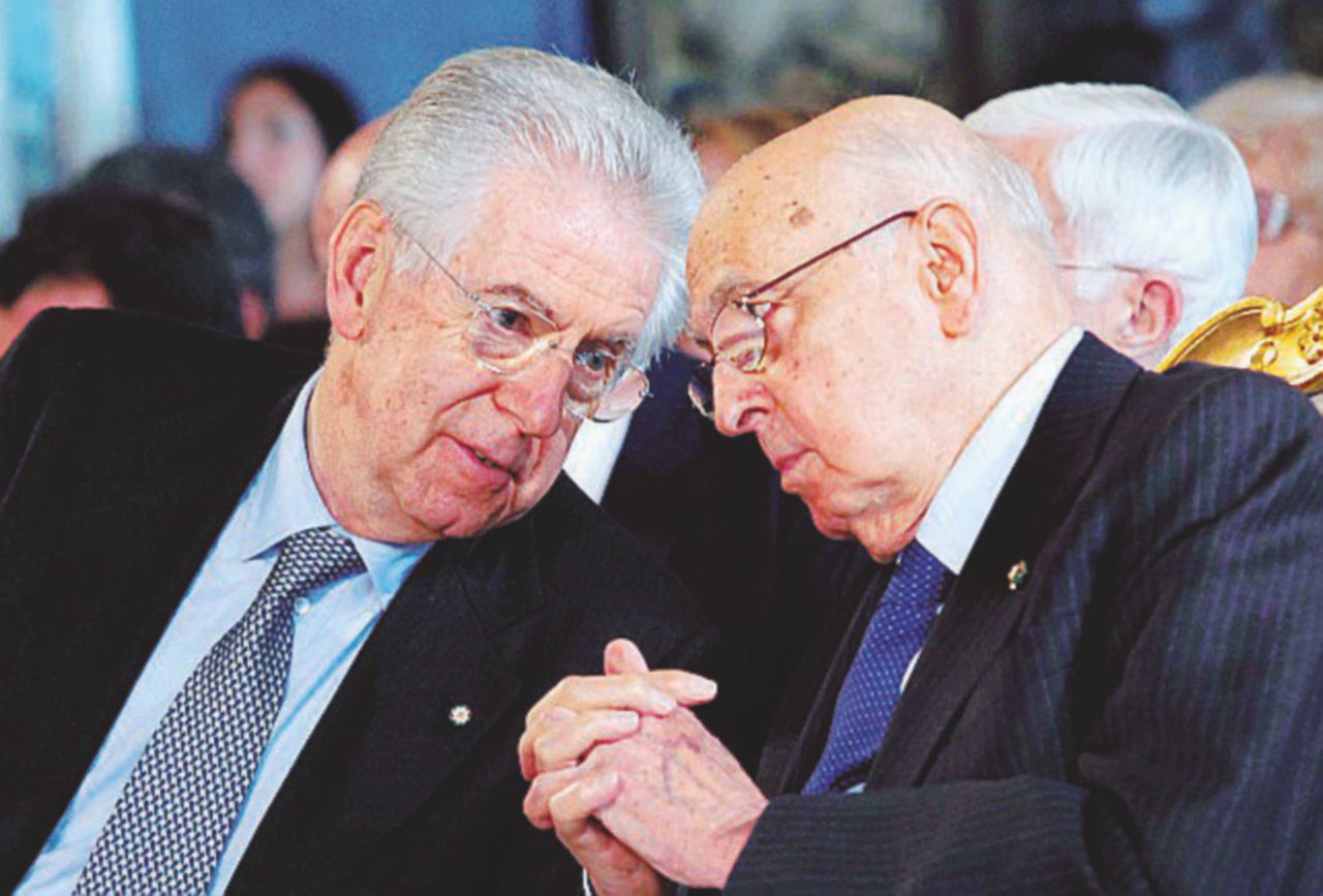 Così Re Giorgio pensa al dopo: “Mario, tu andresti all’Economia?”