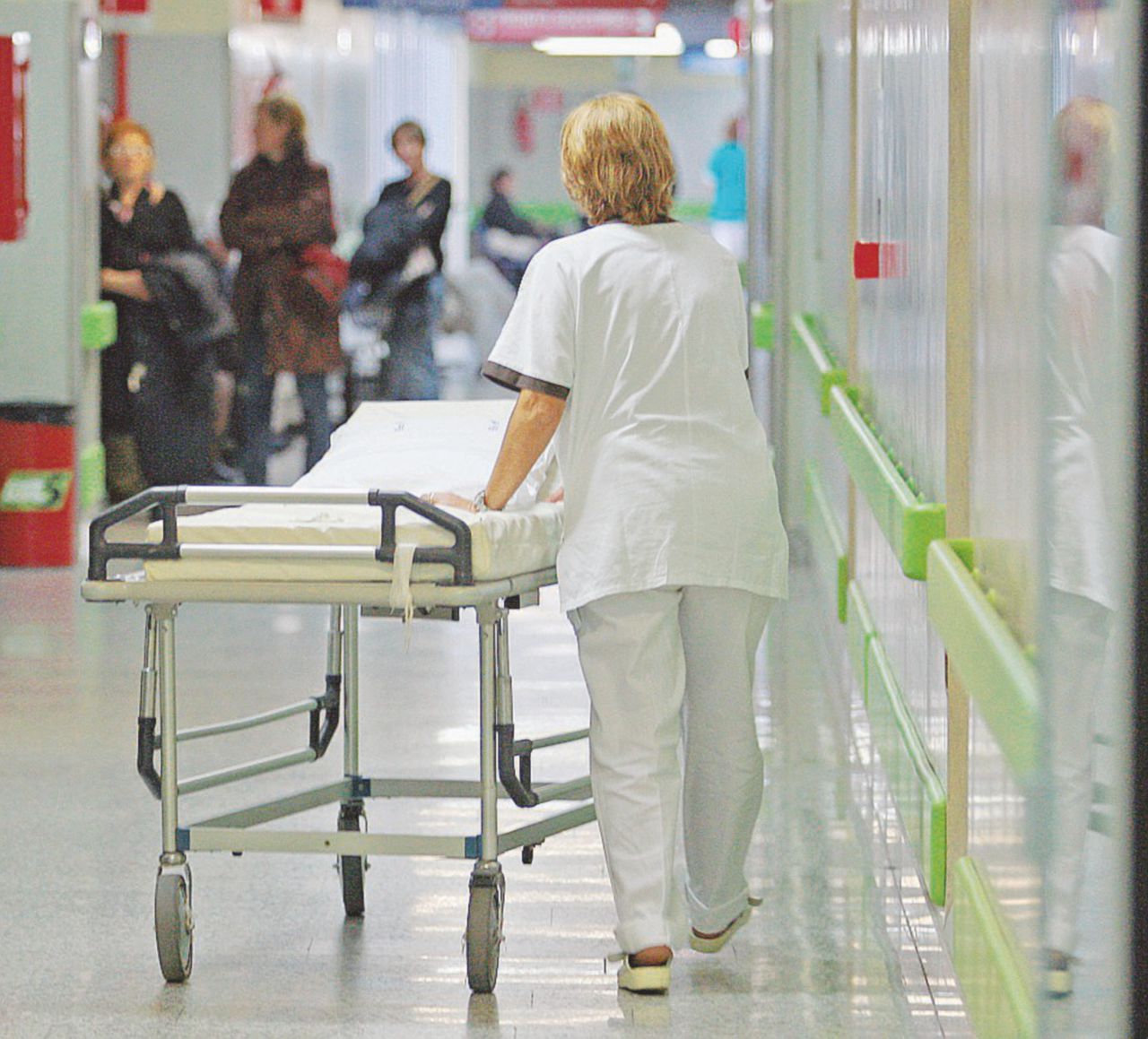 Manovra, il governo taglia i fondi al servizio sanitario