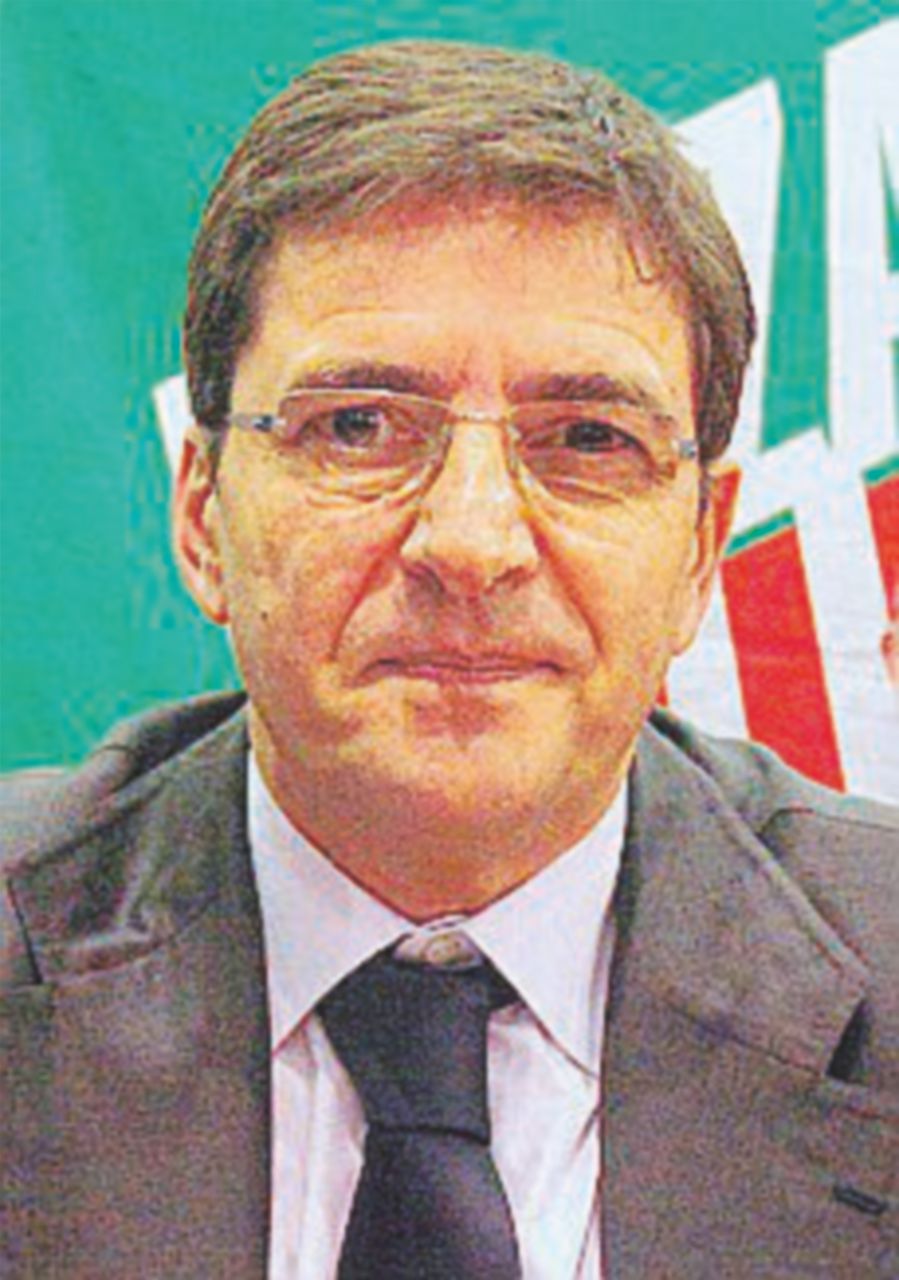 Il pm: “È il referente dei Casalesi, 16 anni per Cosentino”