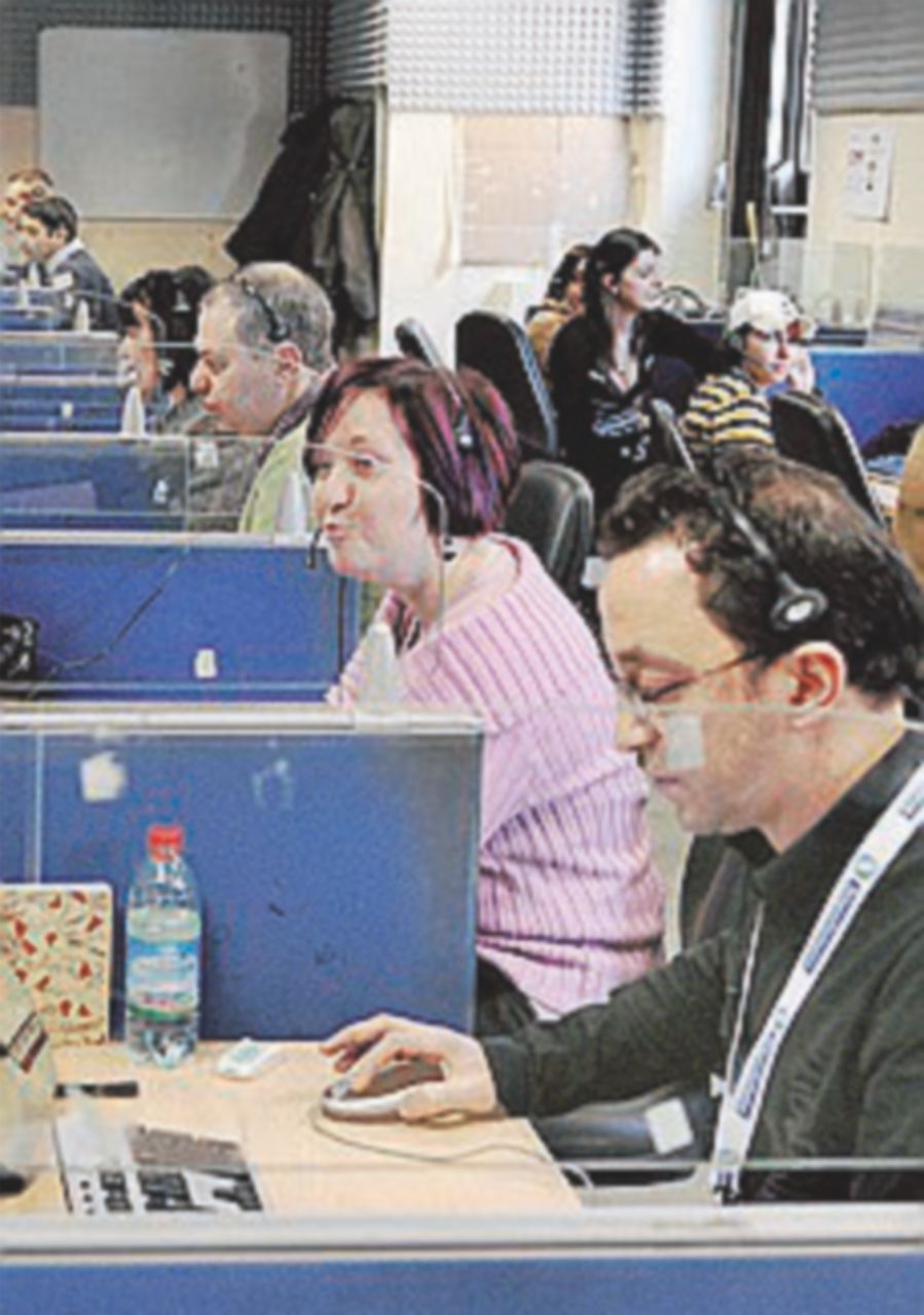 Taranto, schiavi nel call center a 2,50 euro l’ora